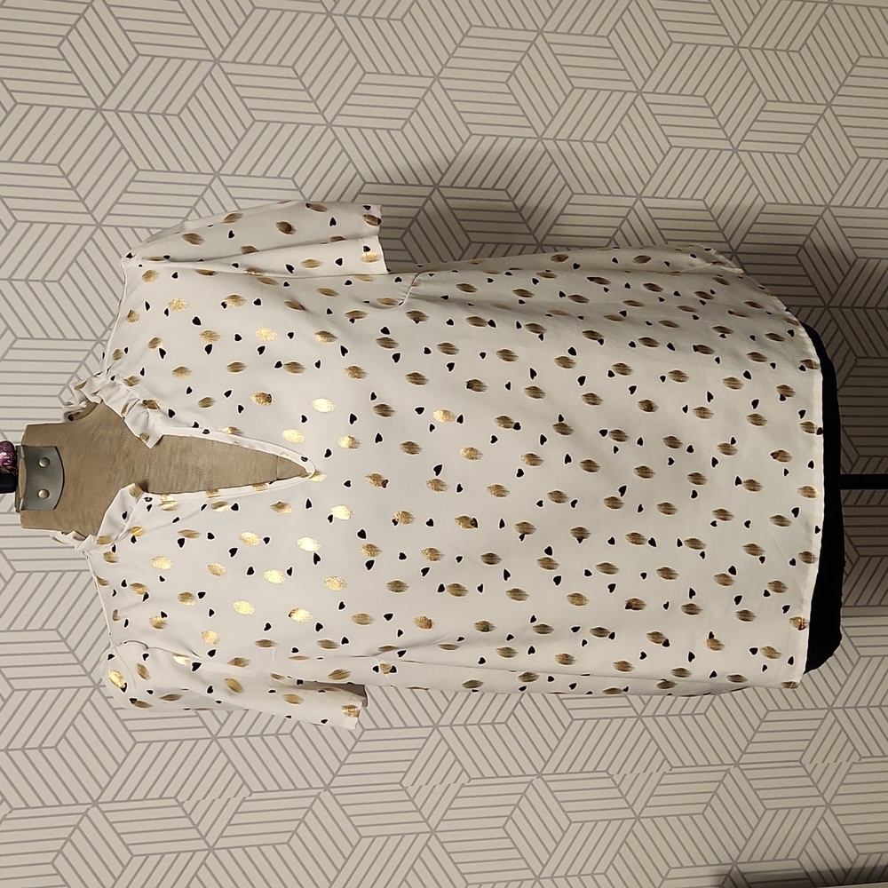 4 for $19 SHEIN Curve White Short-sleeve V-neck Blouse Hearts & Gold Size 0X